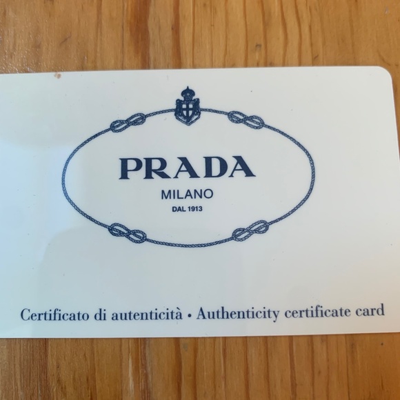 PATENT LEATHER PRADA PURSE - Picture 5 of 5